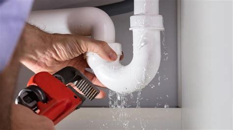 Emergency Plumber Cost Guide 2024: How Much is a。